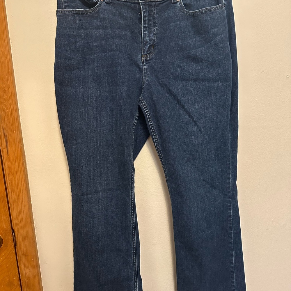 Duluth Trading Co Women's Straight Leg Jeans - Deep Blue 5 pockets
